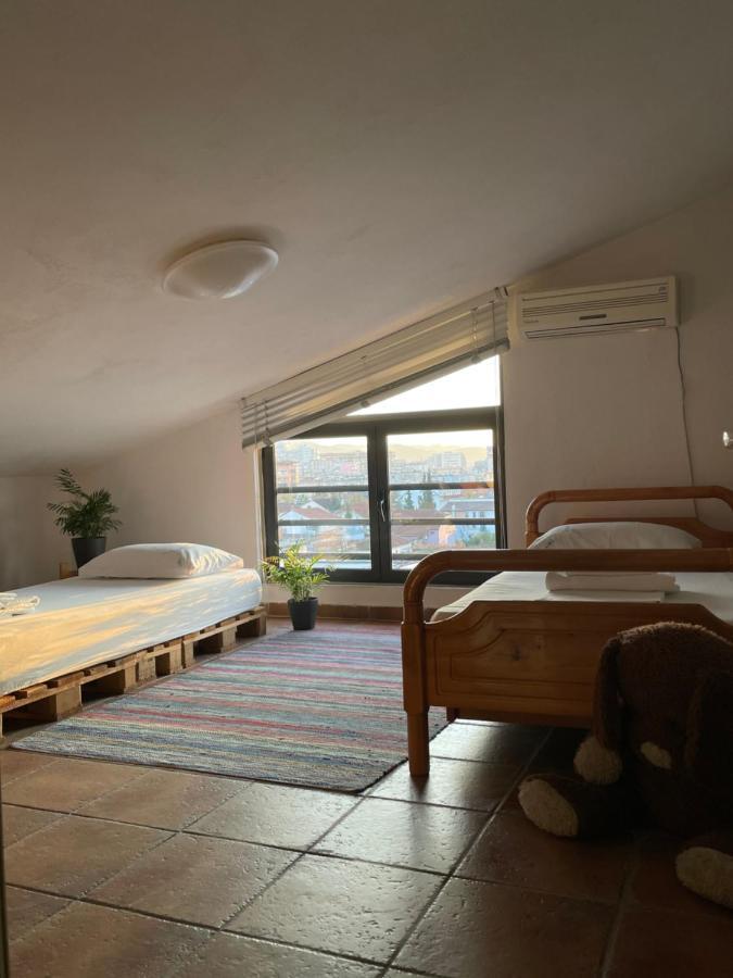 Cozy Big Apartment With Balcony Тирана Екстериор снимка