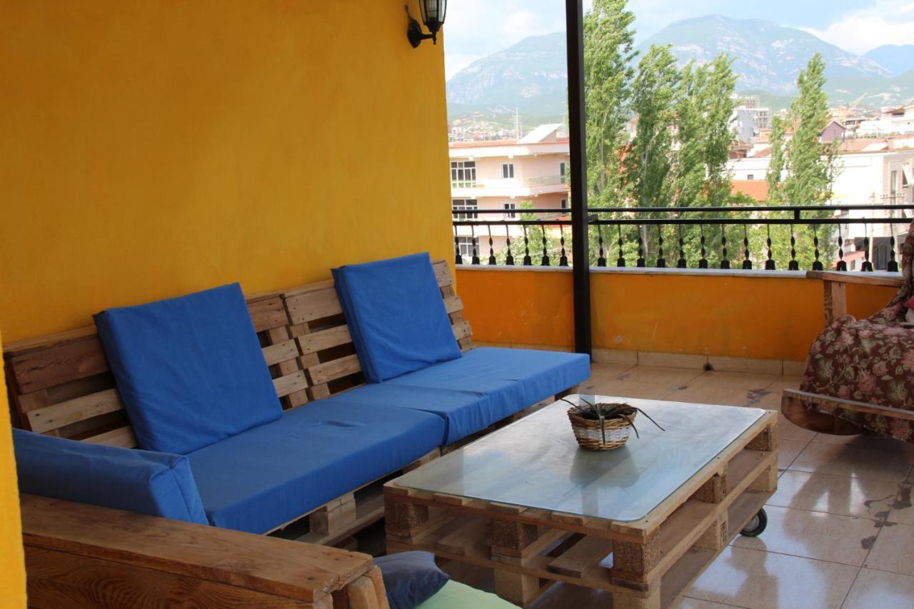 Cozy Big Apartment With Balcony Тирана Екстериор снимка