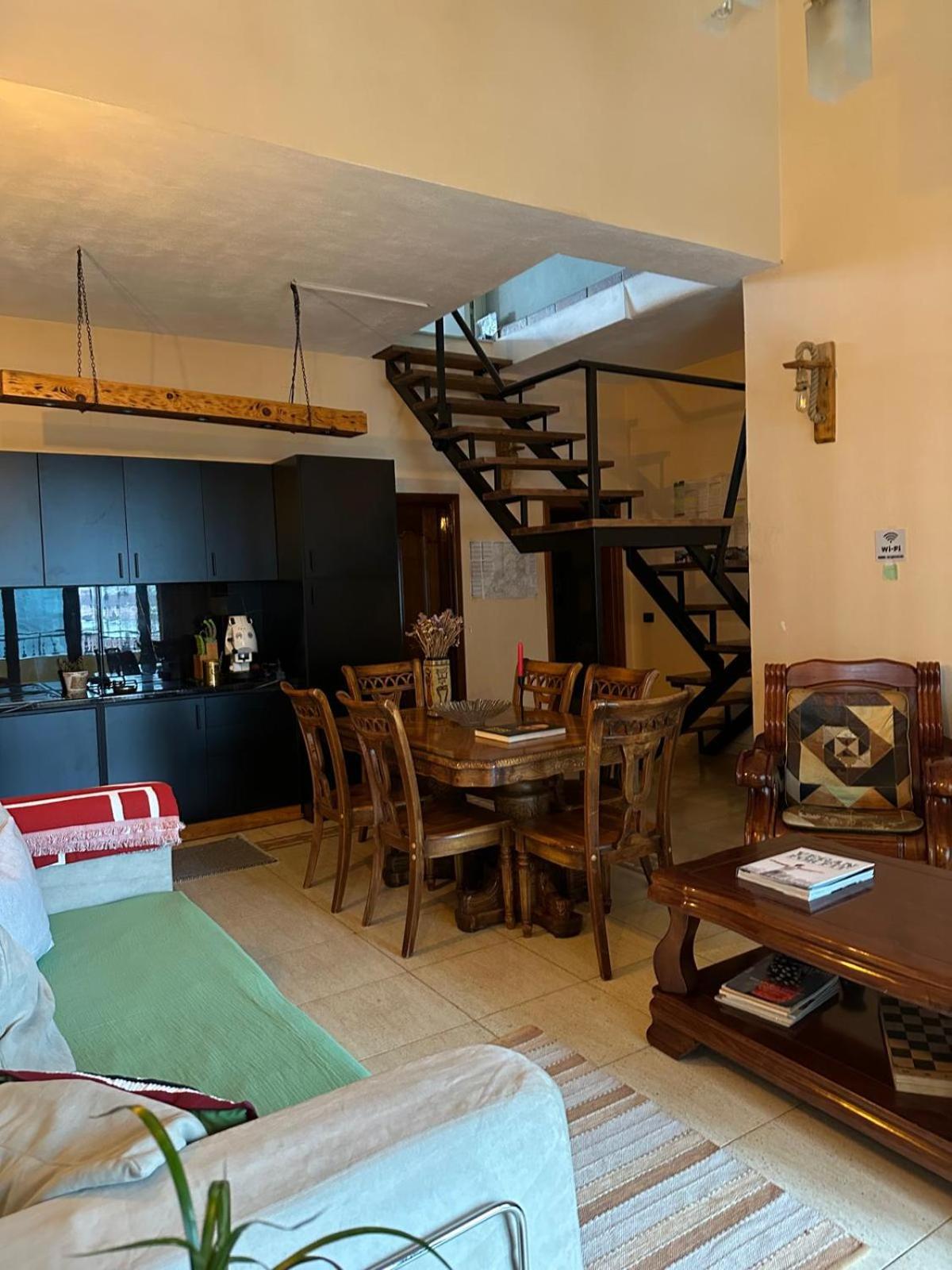 Cozy Big Apartment With Balcony Тирана Екстериор снимка