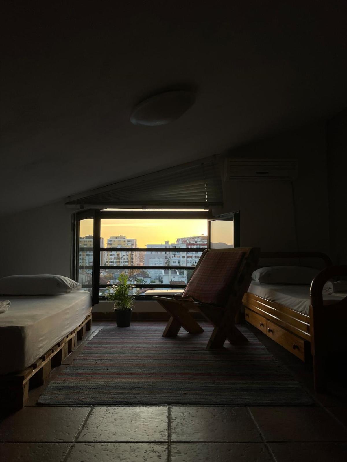 Cozy Big Apartment With Balcony Тирана Екстериор снимка