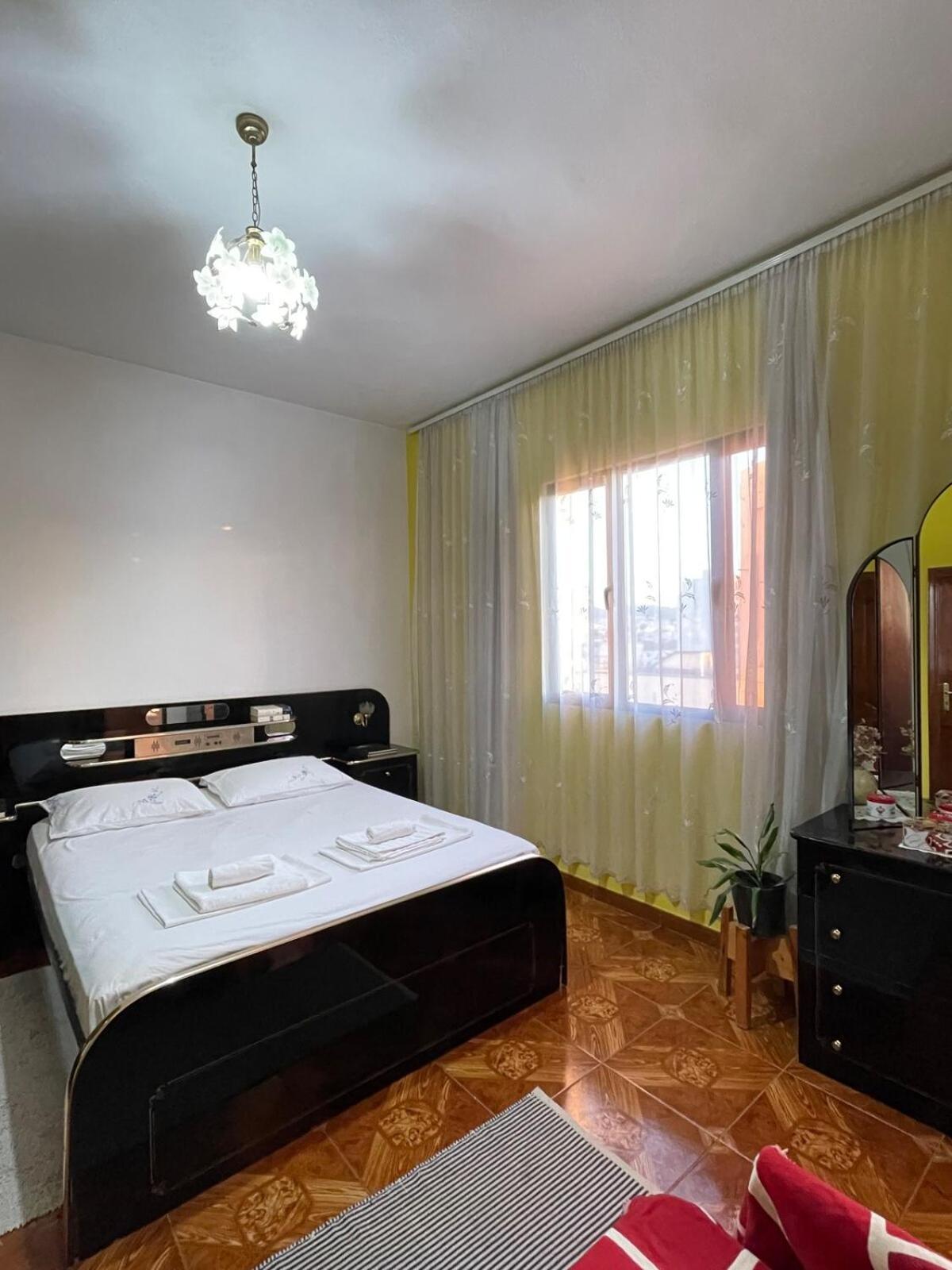 Cozy Big Apartment With Balcony Тирана Екстериор снимка