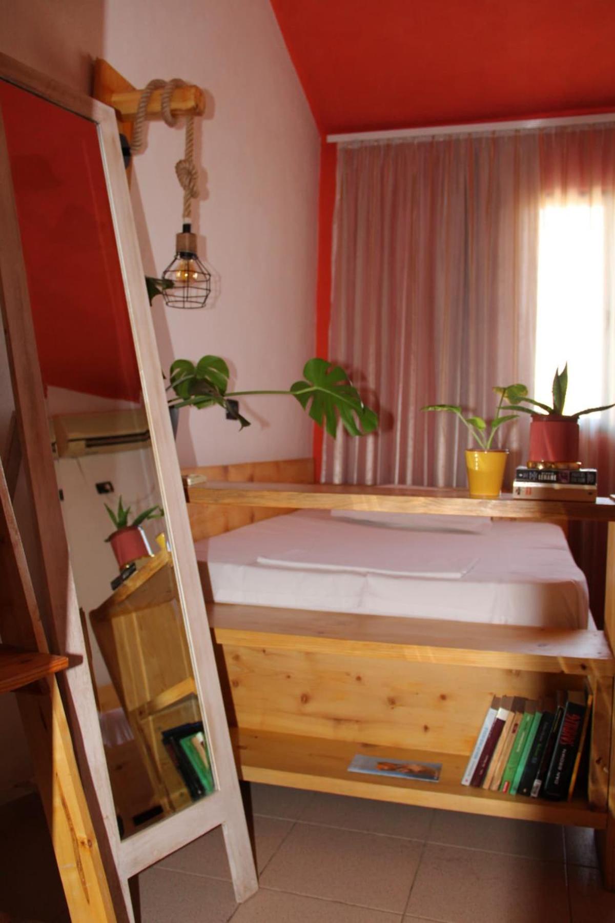Cozy Big Apartment With Balcony Тирана Екстериор снимка
