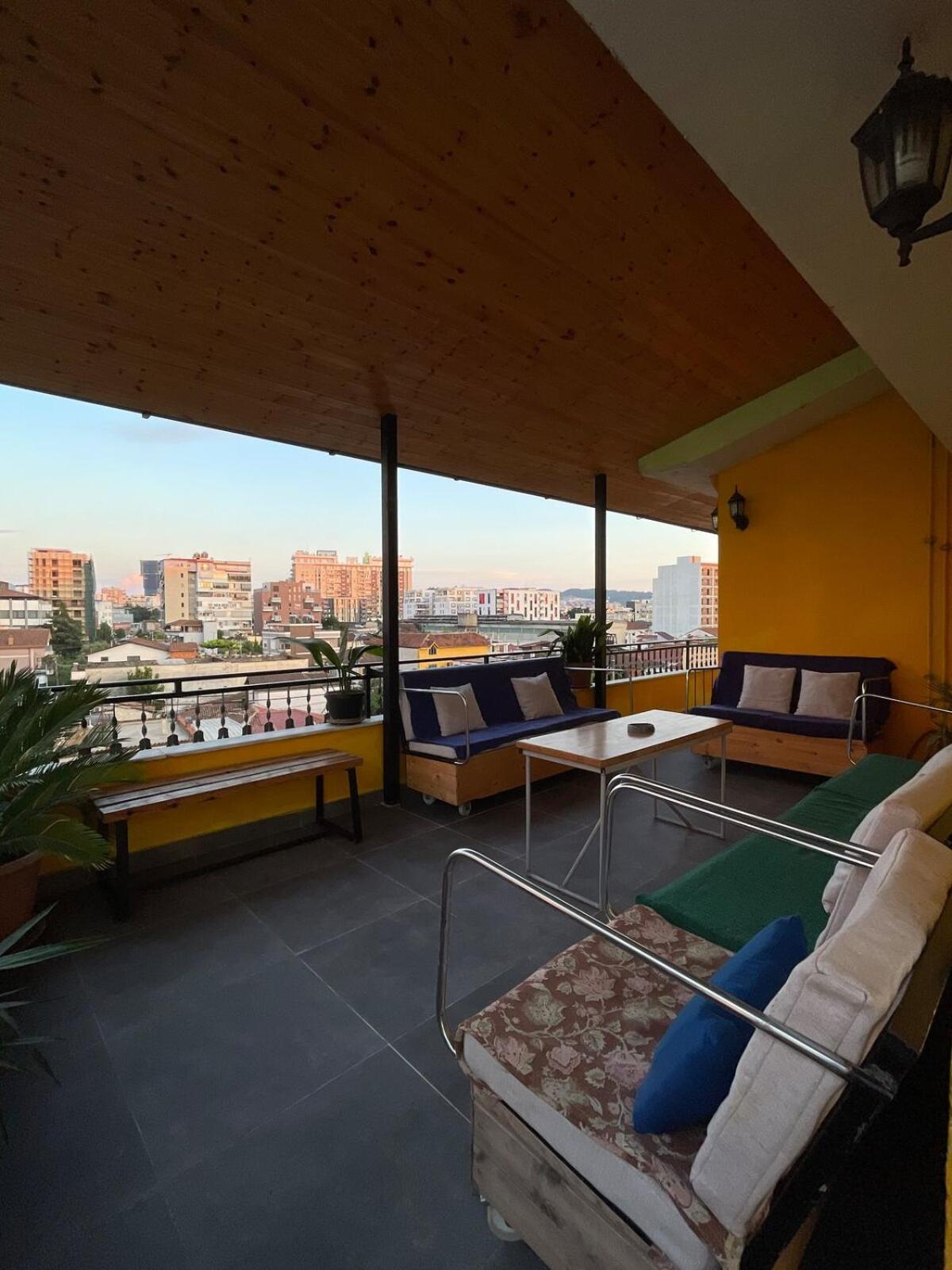 Cozy Big Apartment With Balcony Тирана Екстериор снимка