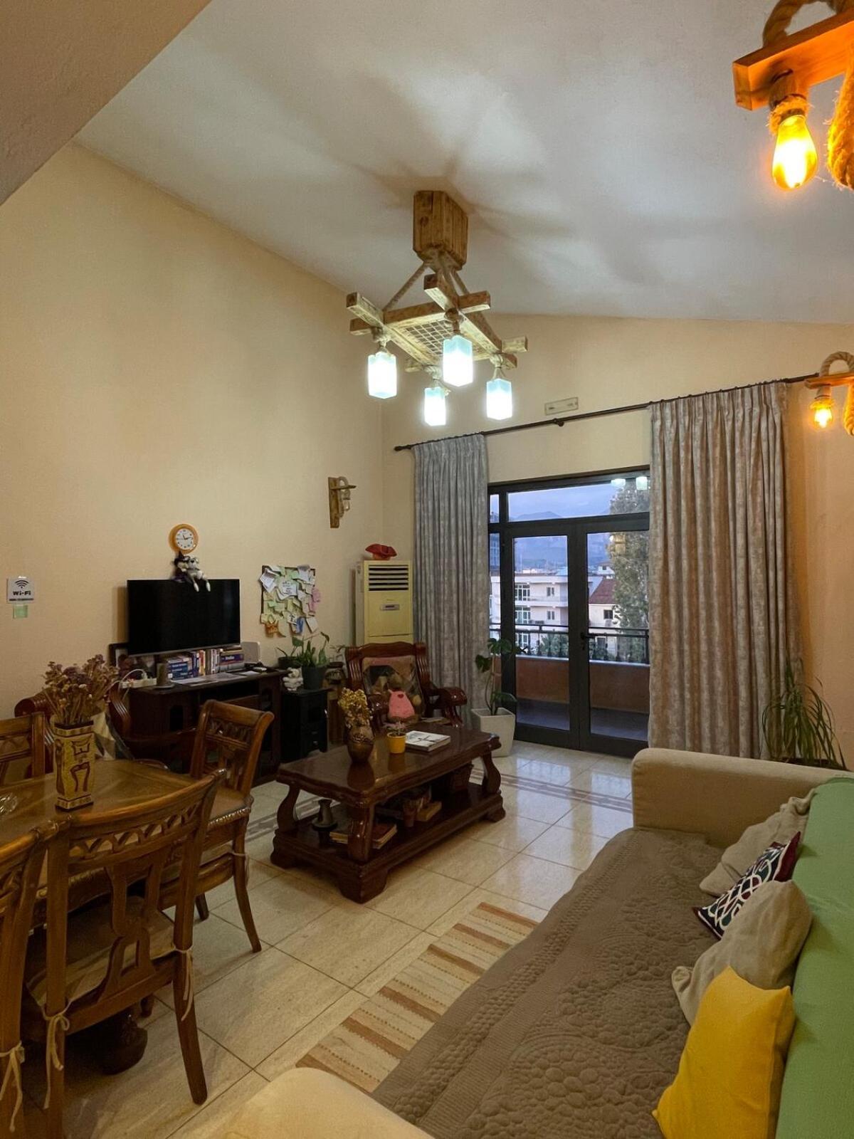 Cozy Big Apartment With Balcony Тирана Екстериор снимка